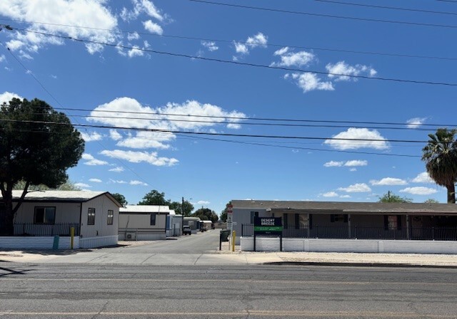 Desert Breeze - exterior