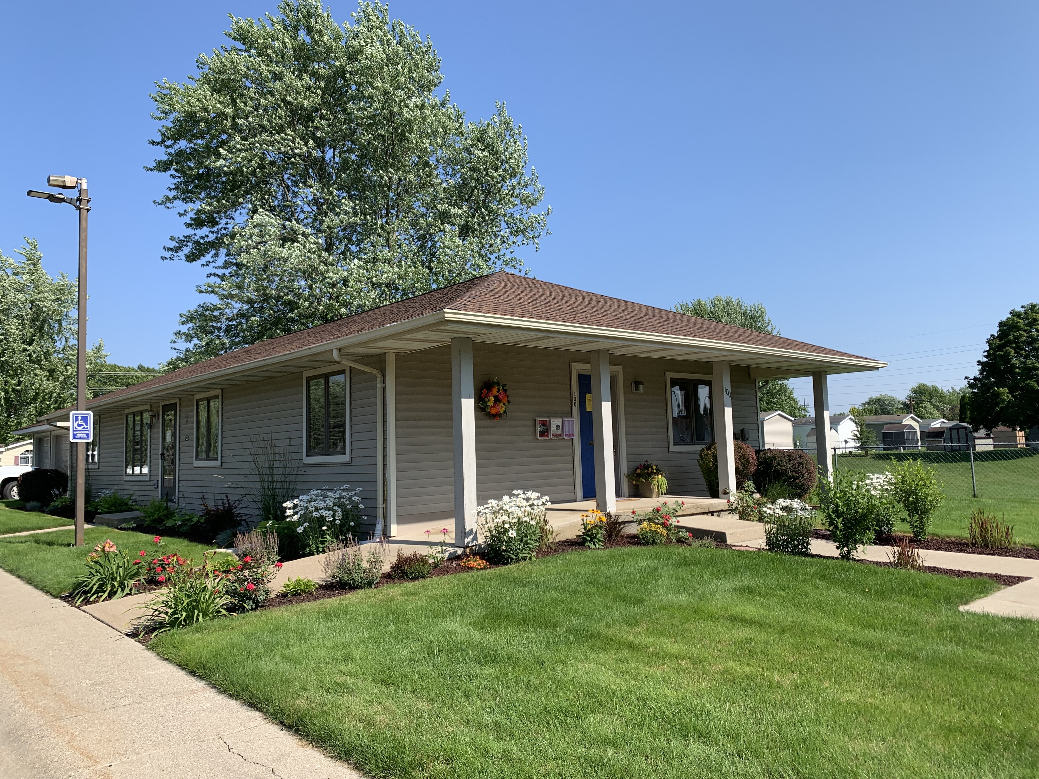 Isabella Village - exterior