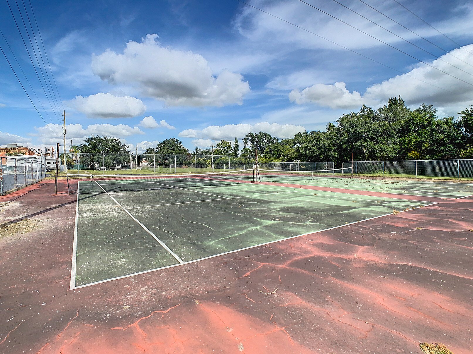 Floridian Sandalwood - exterior