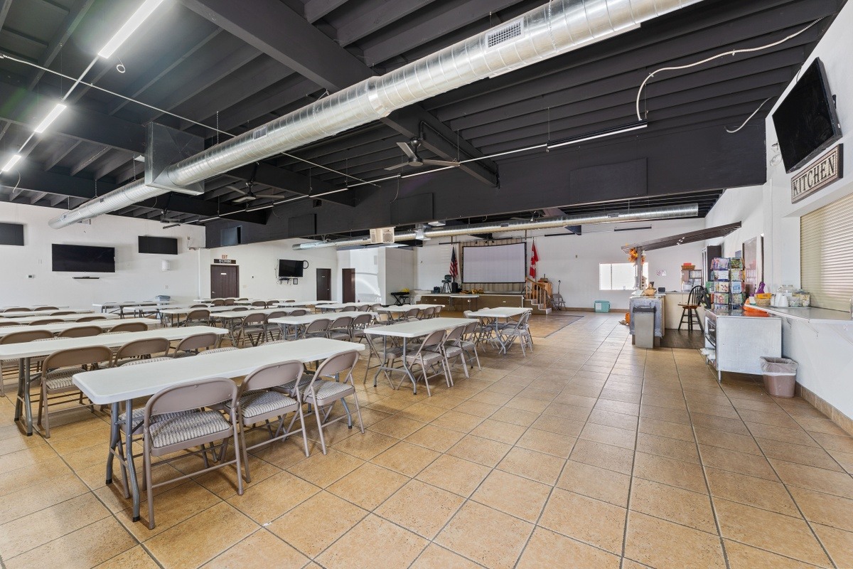 Val Vista - exterior