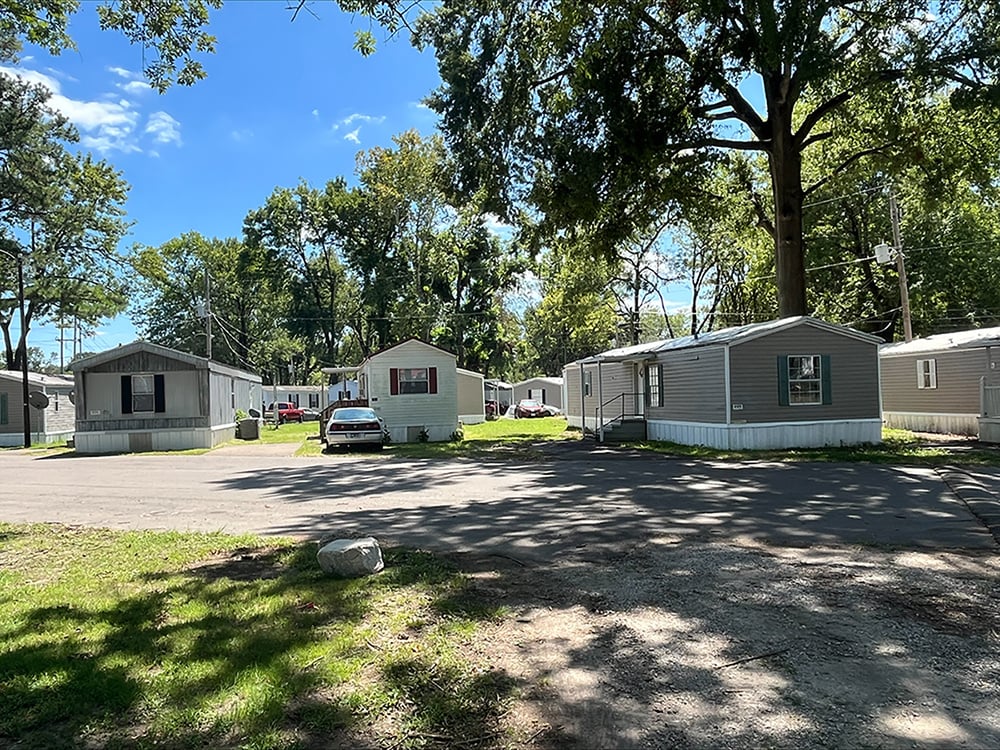 Shady Oaks (TN) - exterior