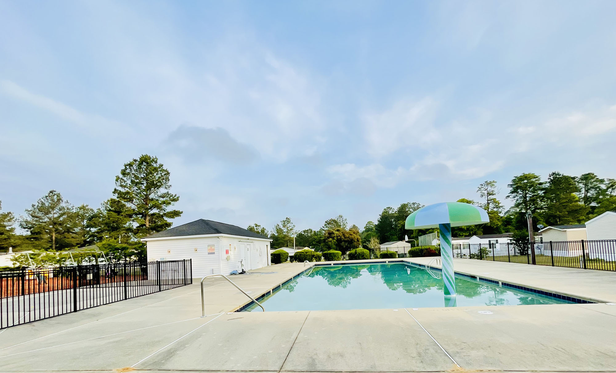 Taylors Creek - exterior