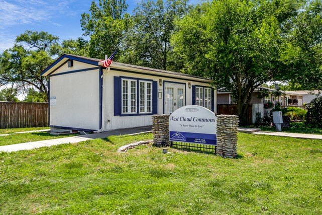 West Cloud Commons