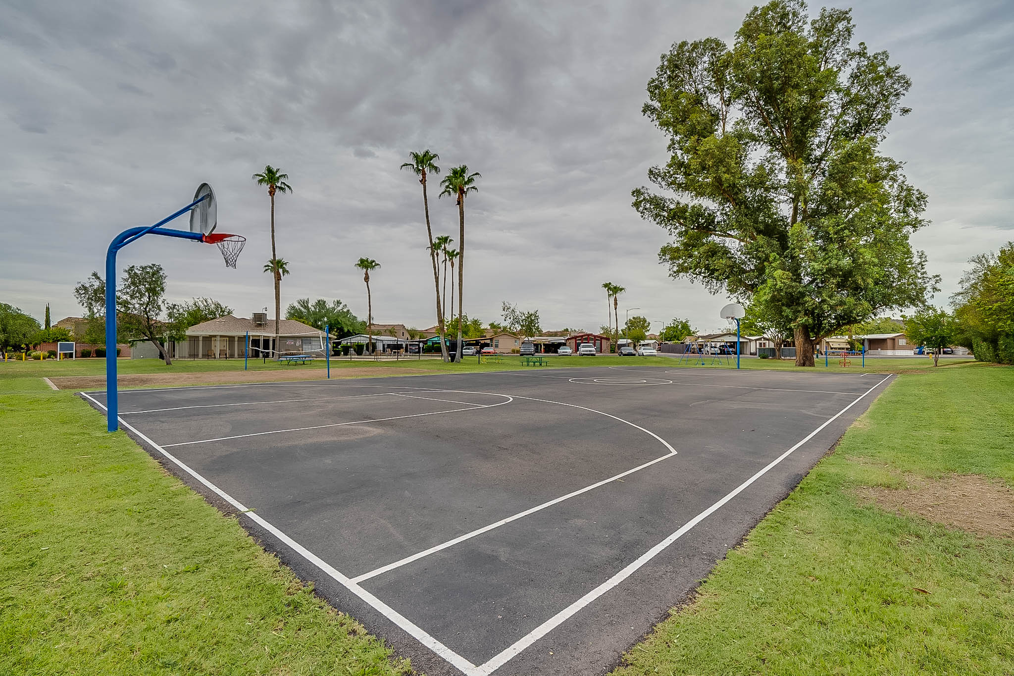 Shadow Hills - exterior