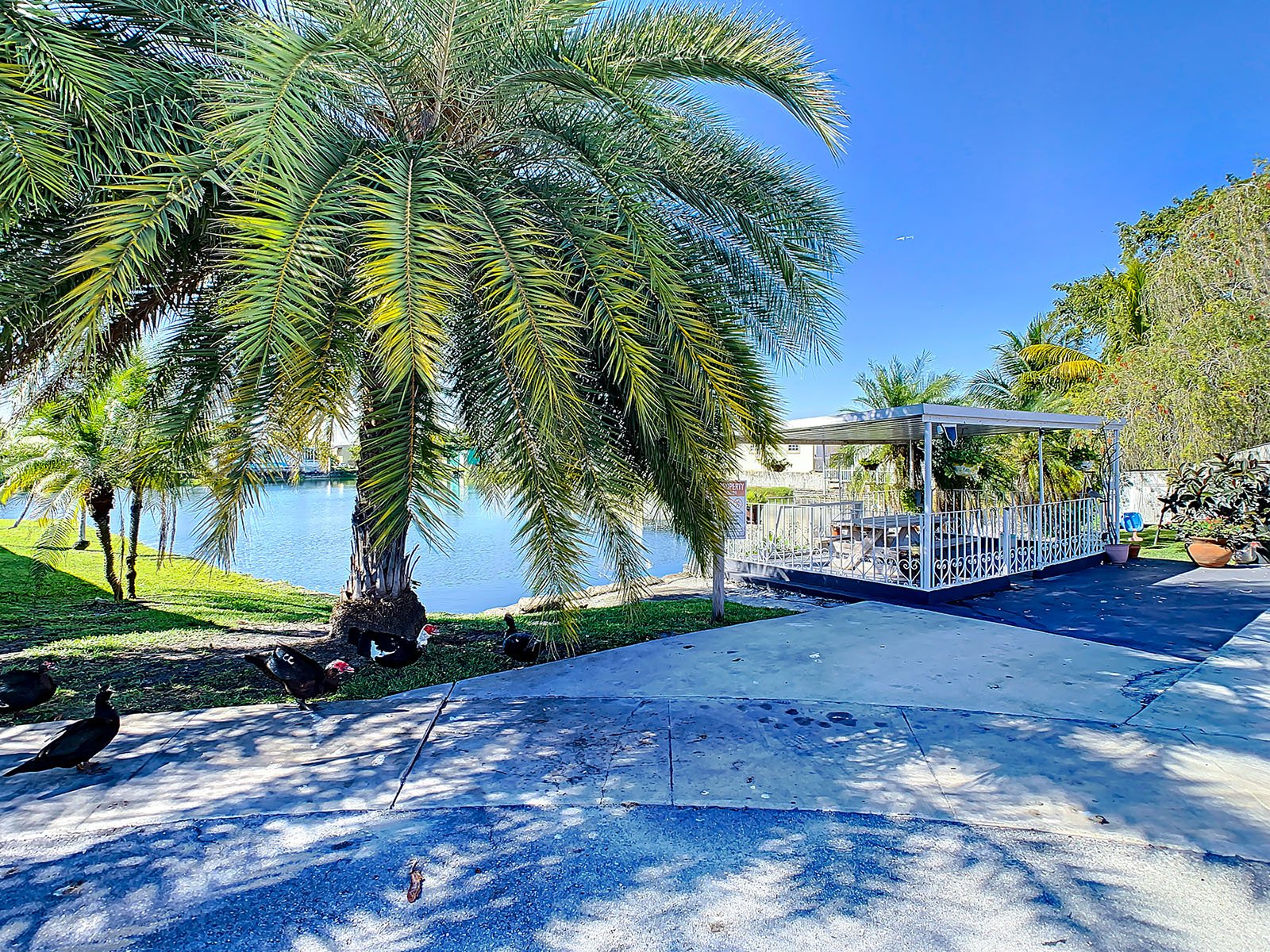 Courtly Manor - exterior