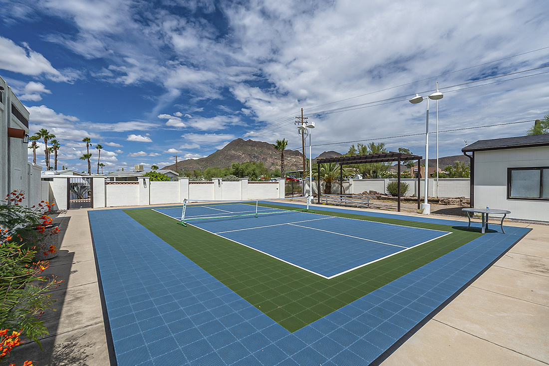 Western Way - exterior