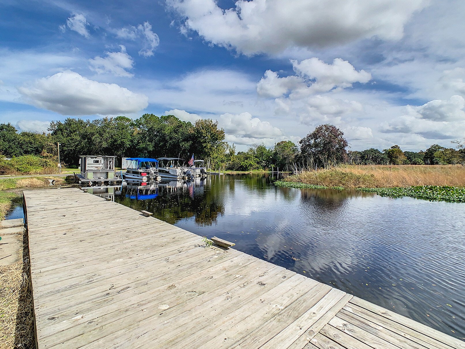 Floridian Sandalwood - exterior