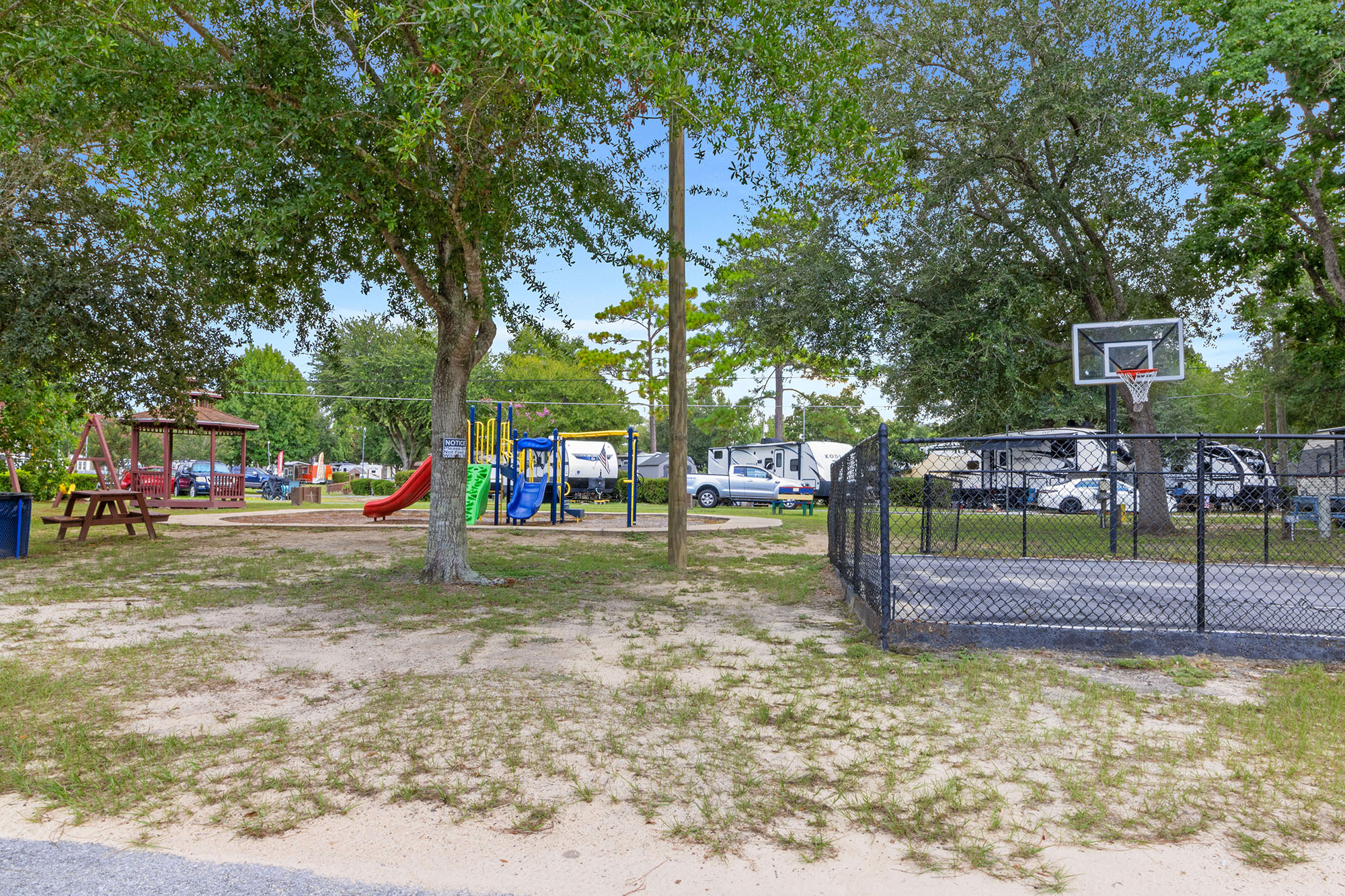 Sunset King Lake - exterior