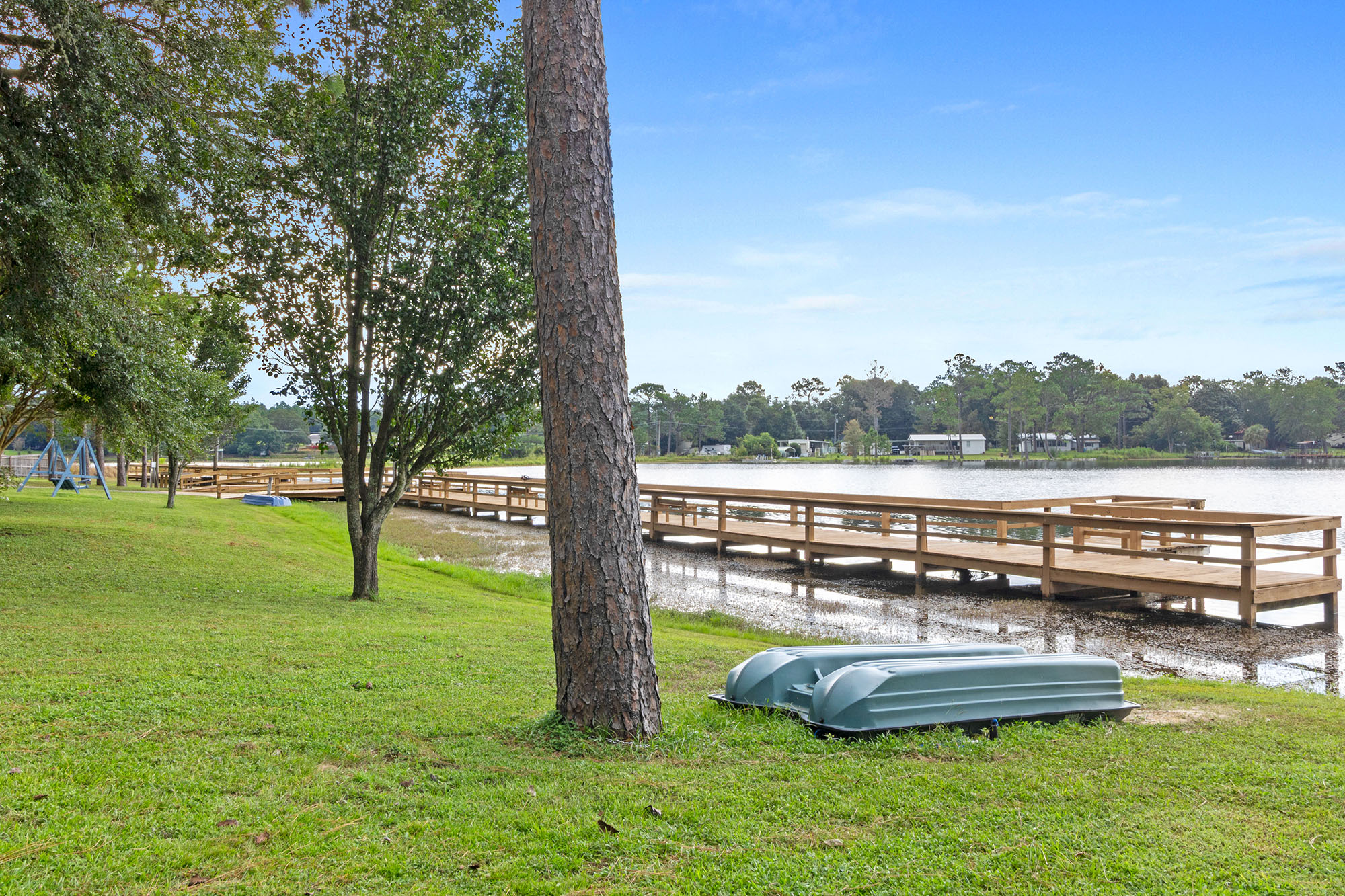 Sunset King Lake - exterior