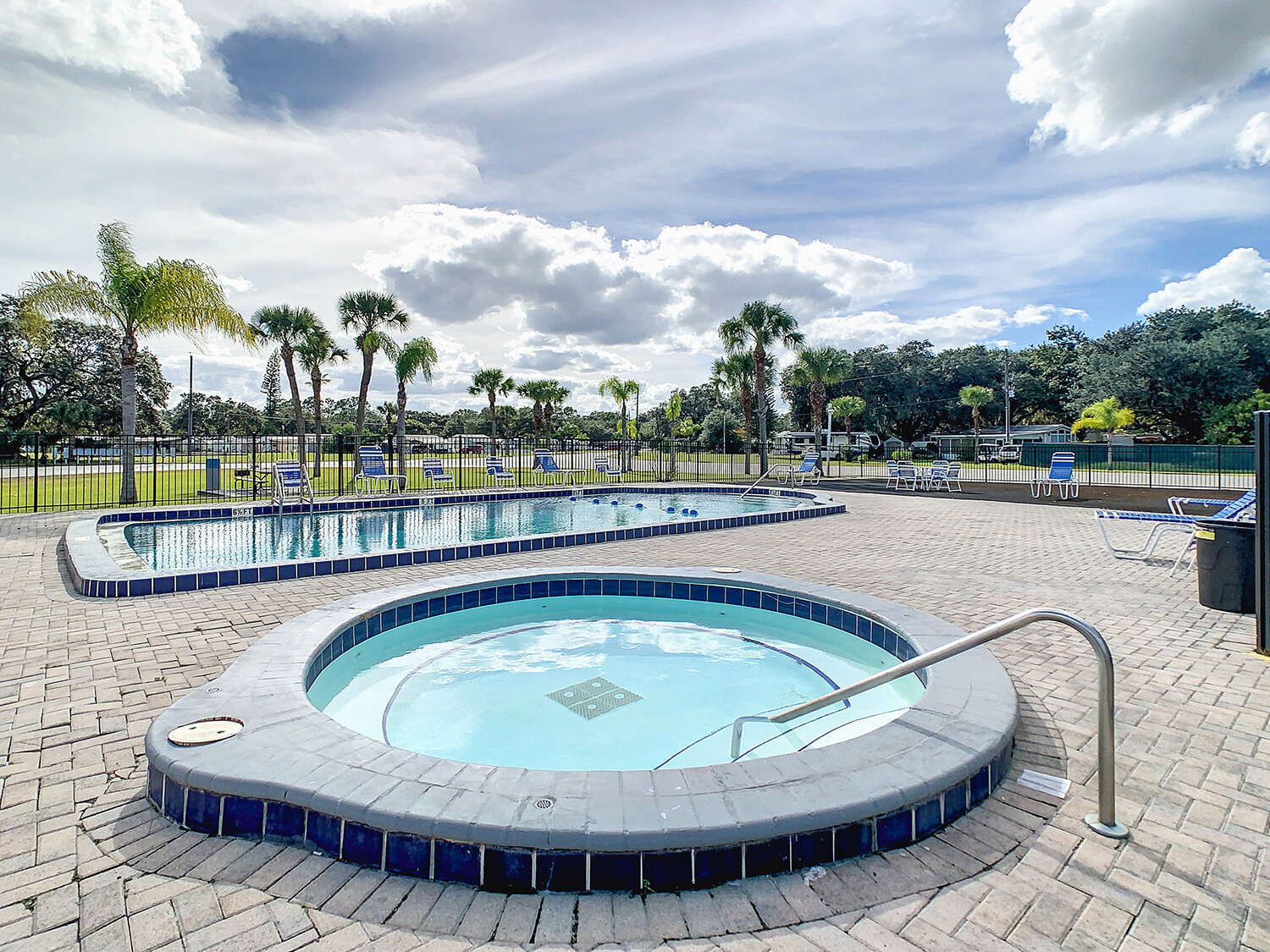 Floridian Sandalwood - exterior