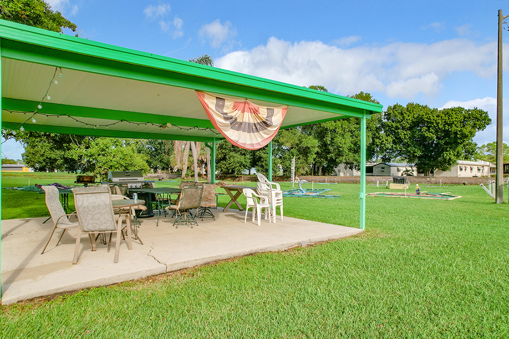 May Manor - exterior