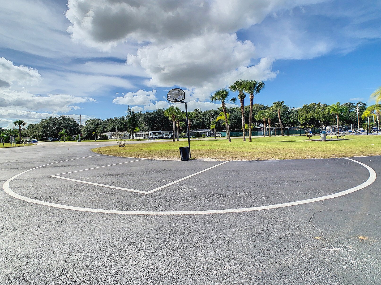 Floridian Sandalwood - exterior