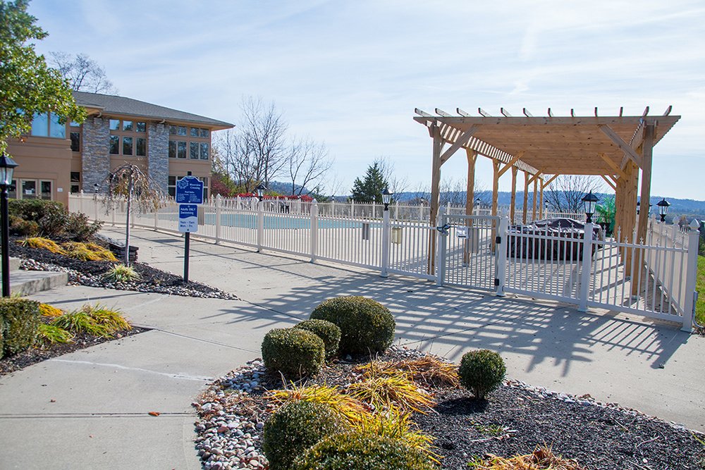 Riverview Crossing - exterior