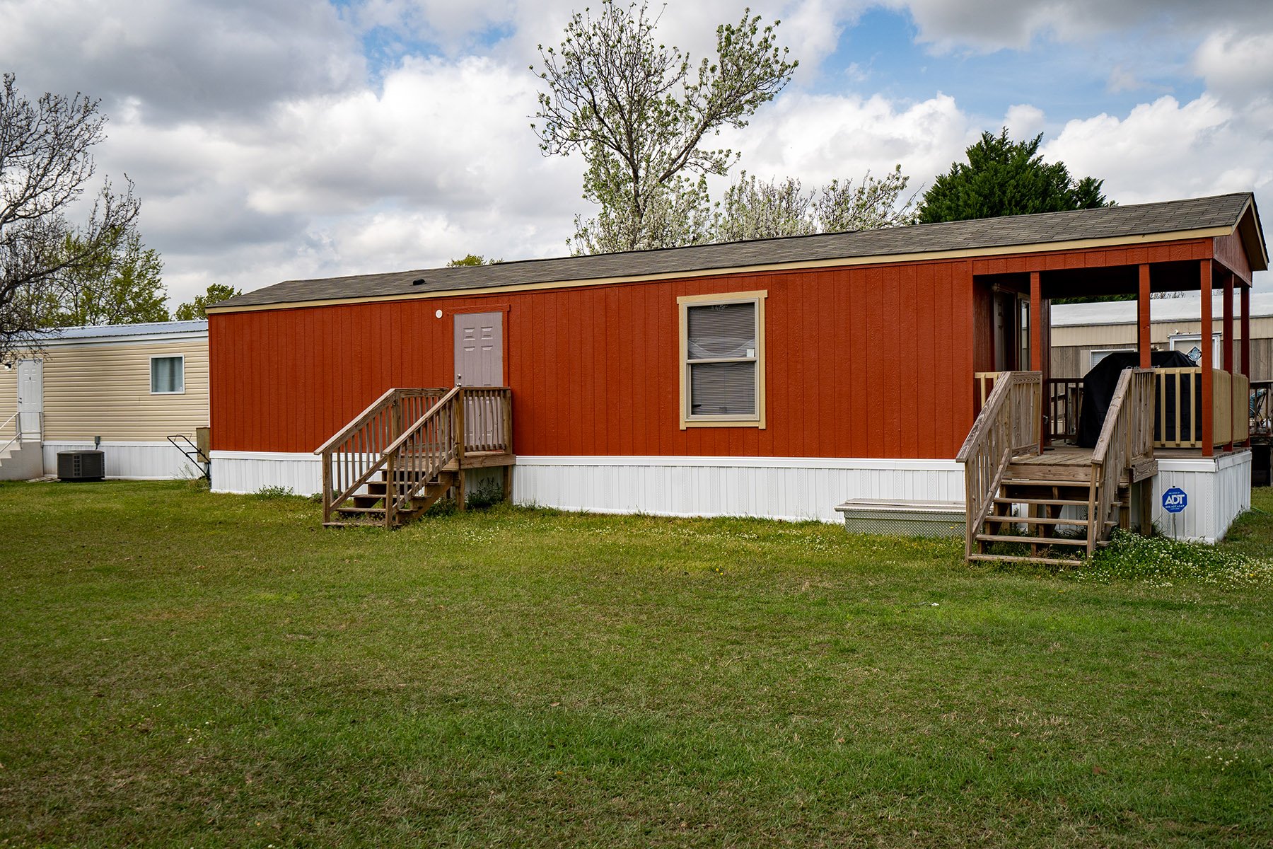 Cayman Bay - exterior